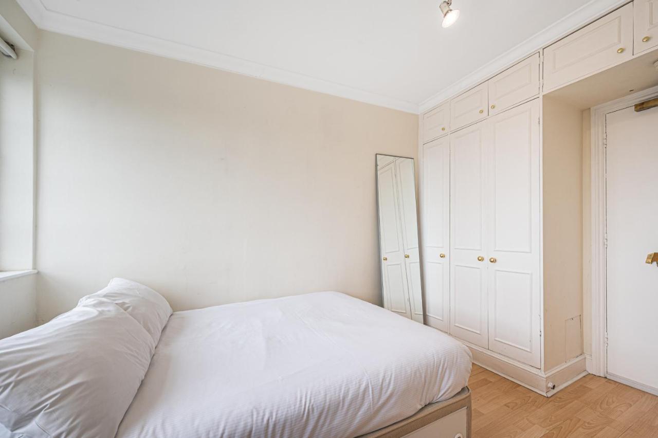 South Kensington Excellent Location Studio At Chelsea Cloister Hotel Londra Dış mekan fotoğraf